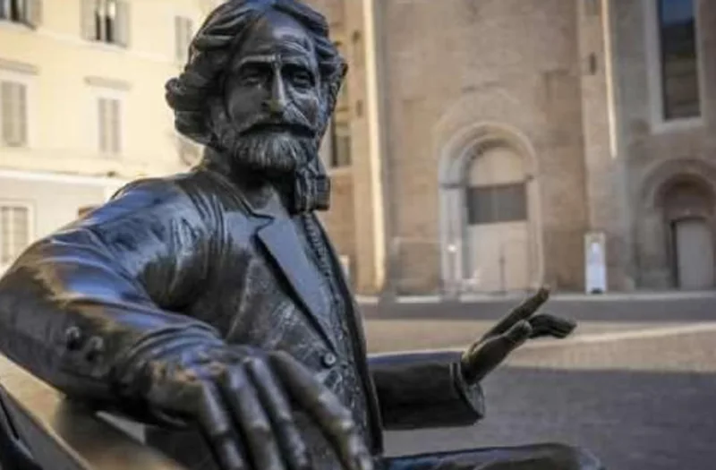 Visite à pied de la Parme musicale et théâtrale