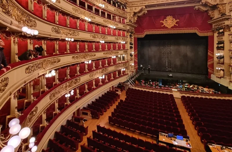 Milan: La Scala Theatre and Museum Tour